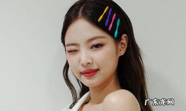 泫雅夹子怎么用,怎样戴发卡才不会显得那么土气