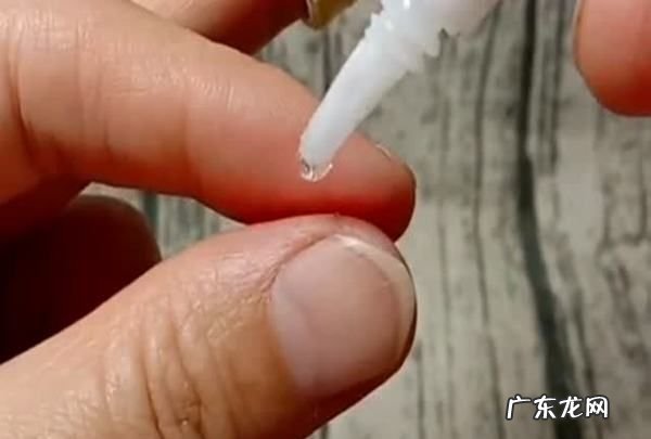 502滴到手上怎么去掉,手被502胶水粘了用什么可以清洗掉