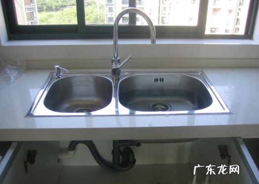厨房洗碗池周边漏水怎么办,厨房洗碗池底部漏水怎么办