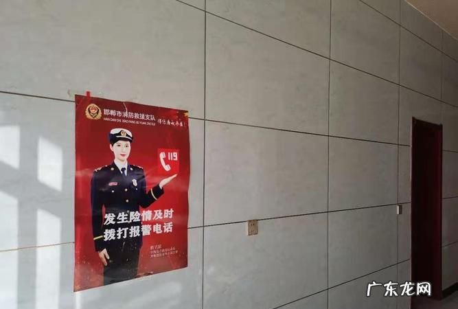 张贴和粘贴的区别,海报是张贴还是粘贴好