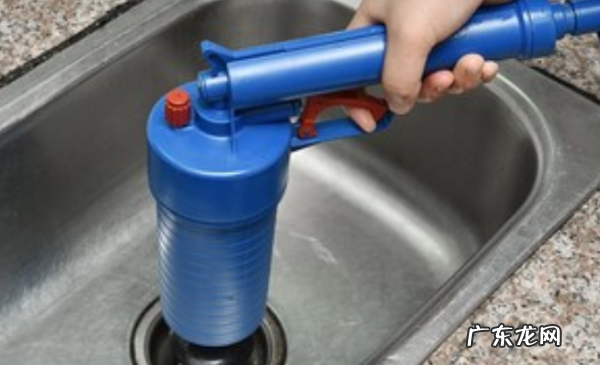 管道堵了如何自己快速疏通,疏通管道堵塞最有效的方法