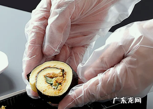 pvc手套是否可以接触食物,带着塑胶手套做饭有毒会对做出来的食物有什么影响
