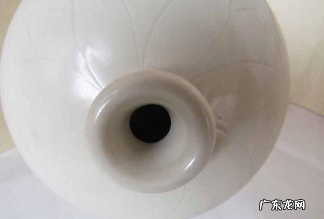 易定瓷器为什么会有锈斑,宋代瓷器底部有锈斑是不是假的