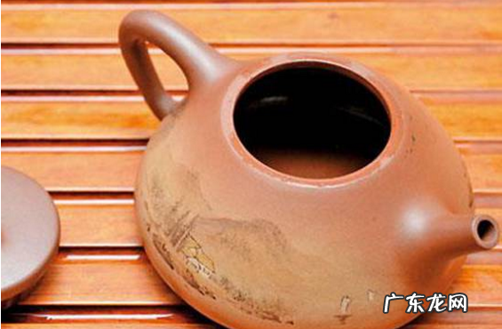紫砂壶的茶锈怎样清理,紫砂壶里的茶垢怎么去除小妙招
