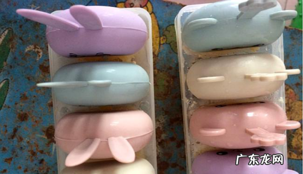 自做雪糕怎么取出来,自己冻的冰棍怎么从模具里取出来 自己冻的冰棍怎么从模具里取出来