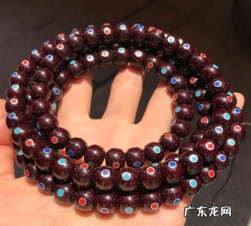 朱砂星月菩提怎么做的,朱砂菩提是染色的