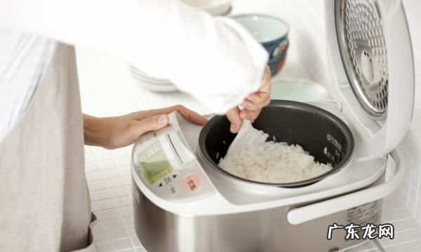 电饭锅内胆烧焦怎么办,烧糊的电饭锅内胆怎样清理