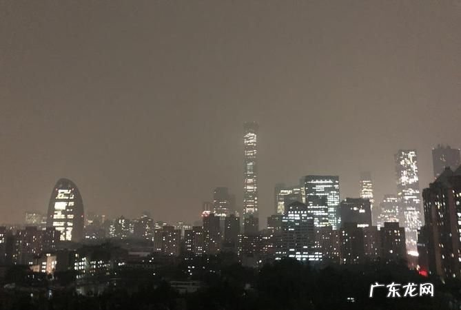 为什么下雨天会变黑,为什么下雨的时候天会变黑