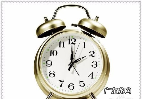 什么时候钟会响十三下,在什么时候时代广场的大钟会敲3下 猜数字