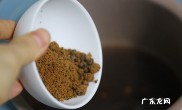 五红汤可以用白皮花生,五红汤用什么红豆还是赤小豆