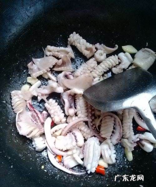 生鱿鱼怎么做好吃,生尤鱼怎样炒好吃简单又好吃