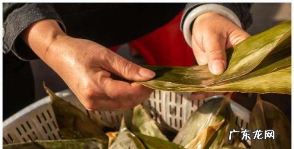 粽子粘粽叶是什么原因,包的粽子粘皮怎么回事
