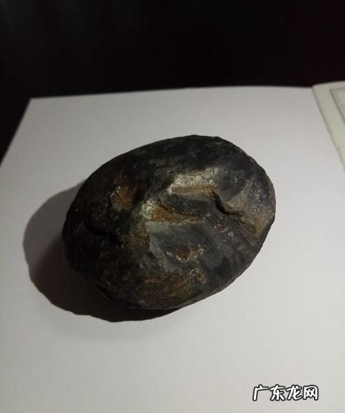锎陨石有什么特征,无磁性陨石有哪些特征