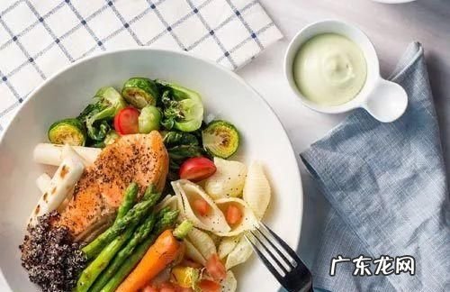 少吃多餐正确时间,少食多餐 如何正确一日吃六餐