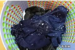 卫生纸洗衣机沾衣服上怎么办,洗衣机洗衣服卫生纸洗碎了衣服怎么清理