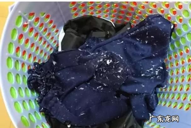 卫生纸洗衣机沾衣服上怎么办,洗衣机洗衣服卫生纸洗碎了衣服怎么清理