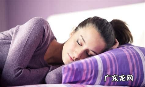 晚上睡觉养生常识,秋季按摩养生小知识
