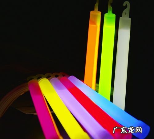 液体荧光棒怎么亮,荧光棒怎么发光