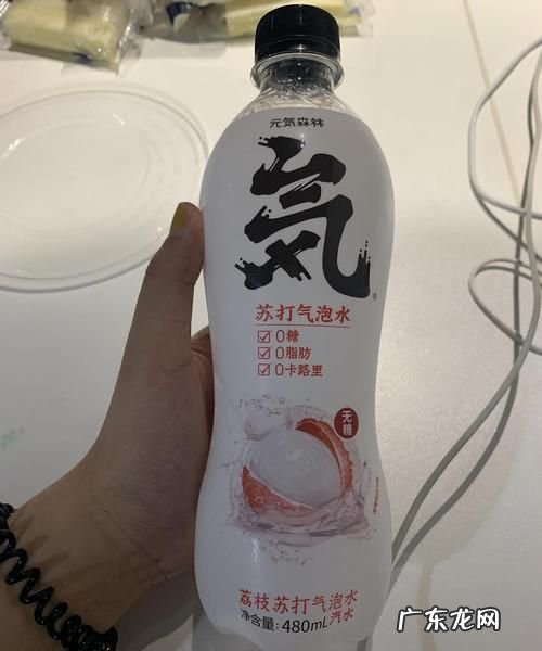 怎么样去除衣服上的油齁味,衣服有油味怎么去除妙招