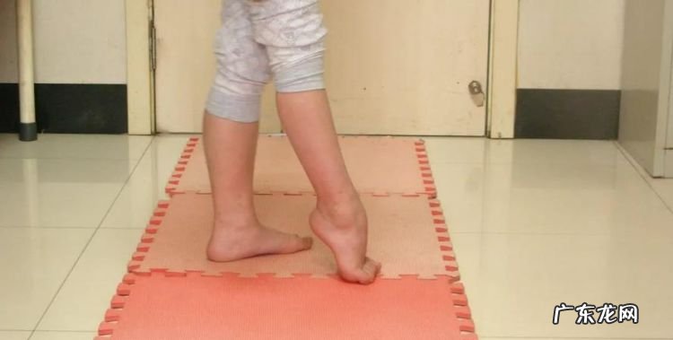 高弓足自己怎么锻炼,高弓足适合穿什么鞋子