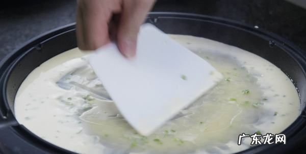 地摊鸡蛋饼的面怎么和,鸡蛋饼怎么和面