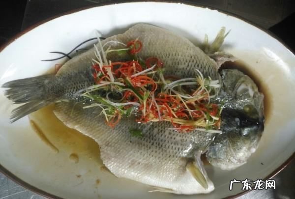 炉鱼清蒸怎么做好吃,鲈鱼清蒸怎么做