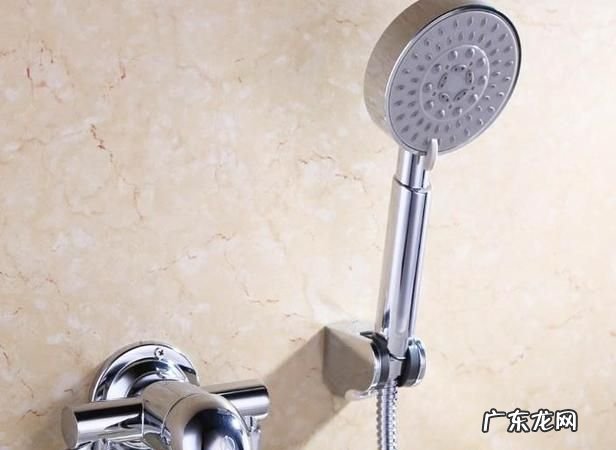花洒光出热水不出冷水,为什么我家花洒不出冷水