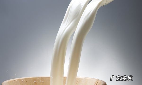 喝奶为什么可以有助睡眠,为什么晚上喝牛奶睡眠好