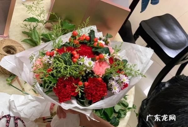 简单做母亲节的礼物,简单的母亲节礼物怎么做