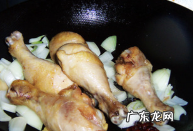 鸡肉炖土豆的家常做法,鸡肉炖土豆怎么做才好吃