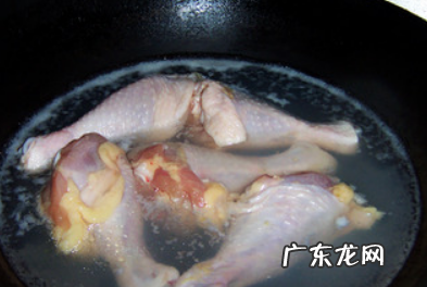 鸡肉炖土豆的家常做法,鸡肉炖土豆怎么做才好吃