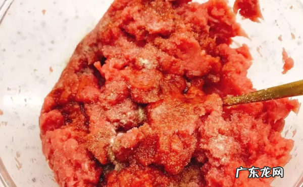 牛肉香肠做法大全,牛肉香肠的制作方法及配方