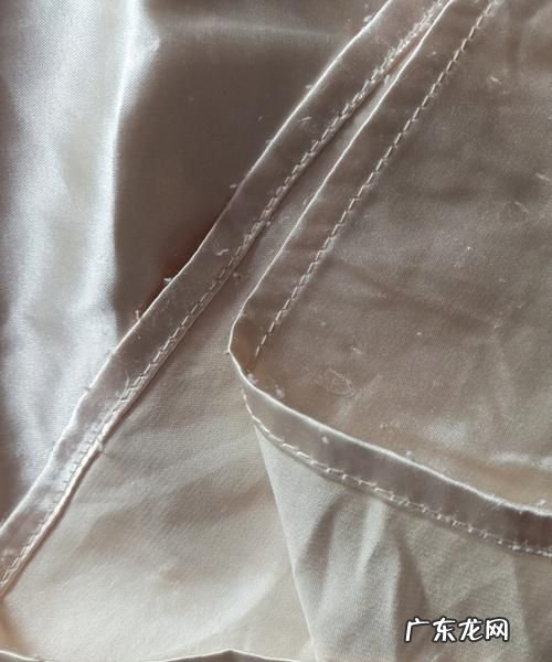 百分百桑蚕丝衣服怎么洗,桑蚕丝衣服褪色怎么恢复颜色