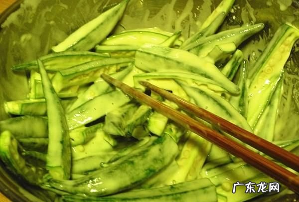 油炸秋葵的做法如何酥,饭店里的秋葵是怎么炸酥脆的