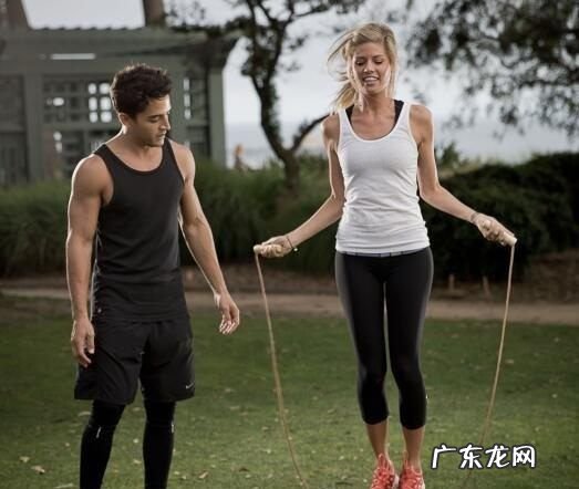 如何避免跳绳打到自己,很久没运动突然跳绳