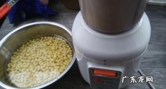 防止豆腐粘布应该怎么处理,豆腐染色用什么方法
