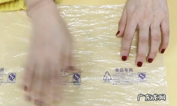 鞋子短了一点顶脚怎么办,运动鞋穿着有点顶脚怎么办