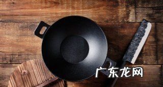 不粘锅有细微划痕会有毒么,不粘锅刮花了有毒