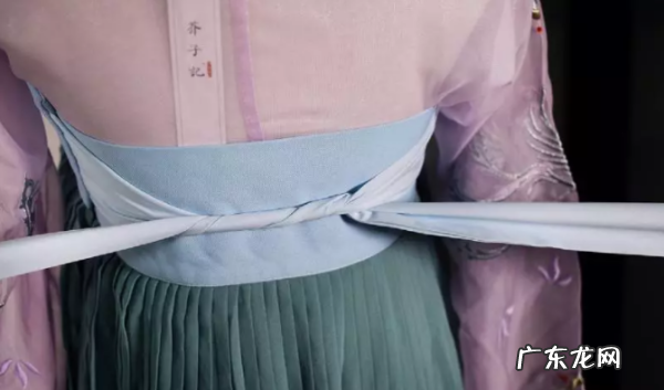 齐腰汉服上襦怎么穿,汉服的上襦是什么意思