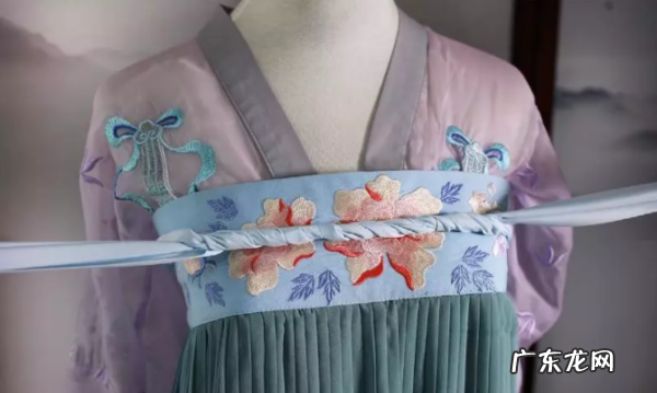 齐腰汉服上襦怎么穿,汉服的上襦是什么意思