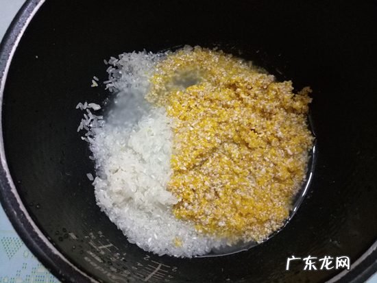 玉米查查粥怎么做,玉米碴子粥的做法