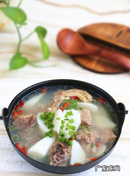 喝鸭汤的好处和坏处,鸭肉汤的功效与作用