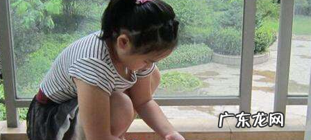 裤子有红色油漆怎么洗,裤子上的油漆怎么去除小窍门简单