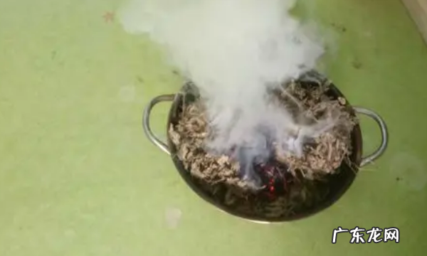 艾草放在房间里有什么作用,艾草放在房间里有什么作用和功效