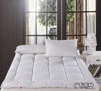 床上铺的垫子叫什么,酒店床垫上面铺的薄垫子叫啥