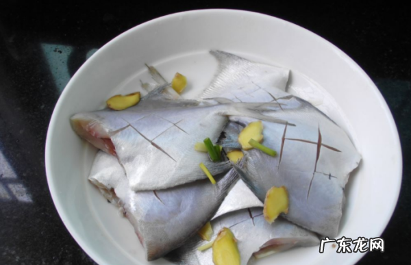 冷冻小平鱼怎么做好吃,鲳鱼怎么做好吃