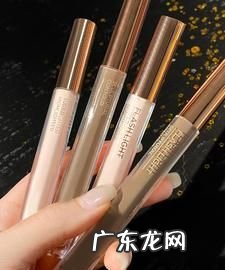 高光棒化妆时哪一步用,高光棒在化妆时的顺序