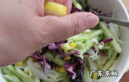 怎么样做沙拉蔬菜,蔬菜沙拉的制作方法