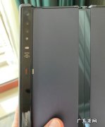 华为手机屏幕鼓起来是什么原因,华为matex2屏幕有个小点