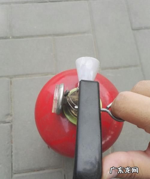 灭火器的使用方法三步,灭火器使用三步骤是哪些